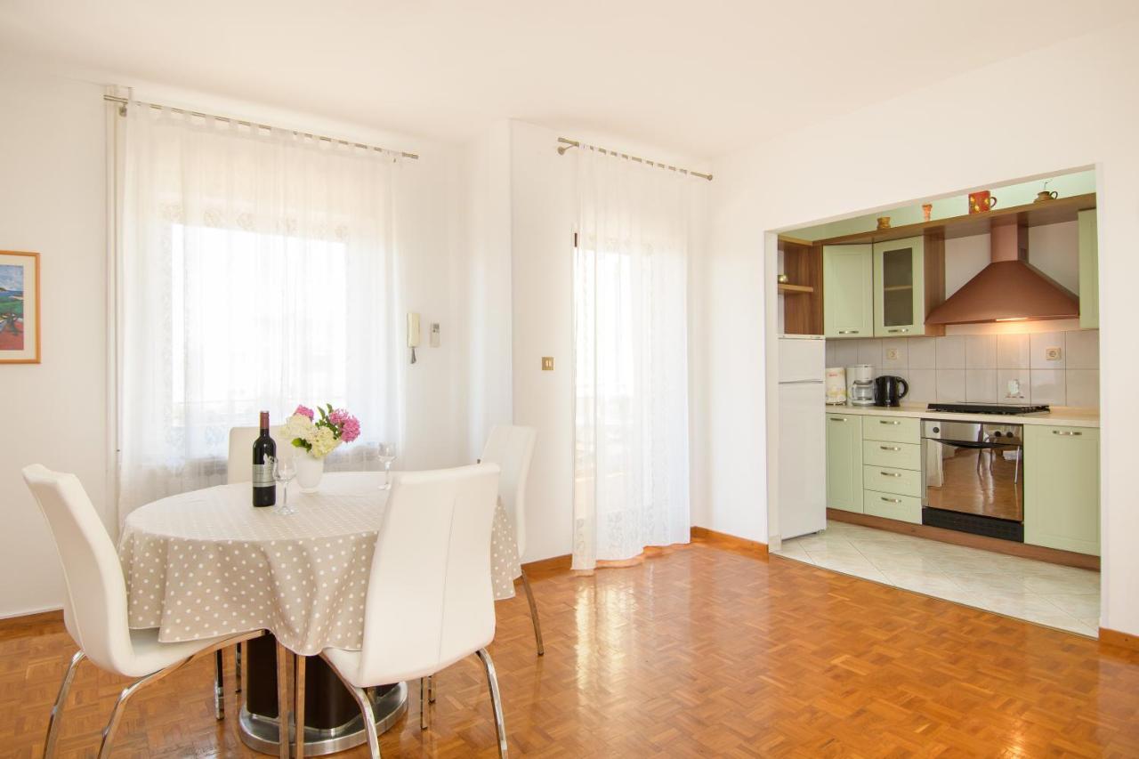 Palmic Apartment *